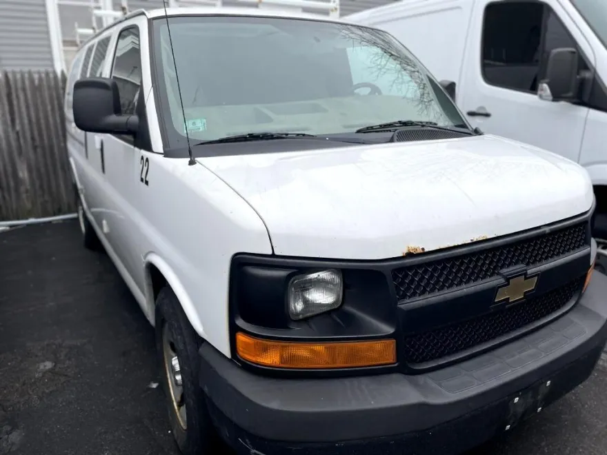 2014 Chevrolet Express photo 1