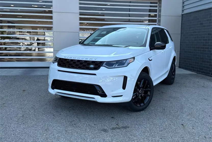 2025 Land Rover Discovery Sport S photo 1