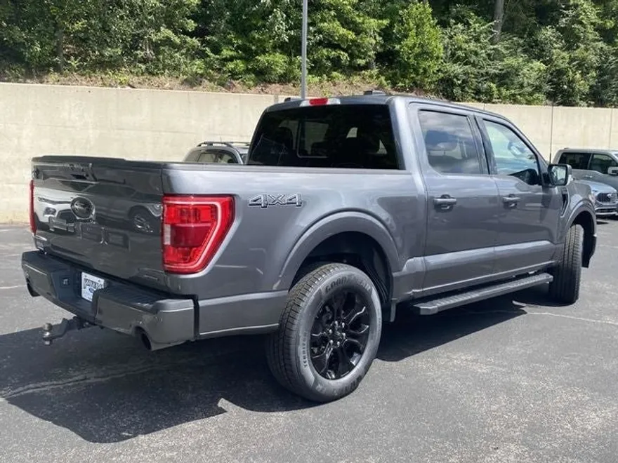 2023 Ford F-150 XLT photo 1
