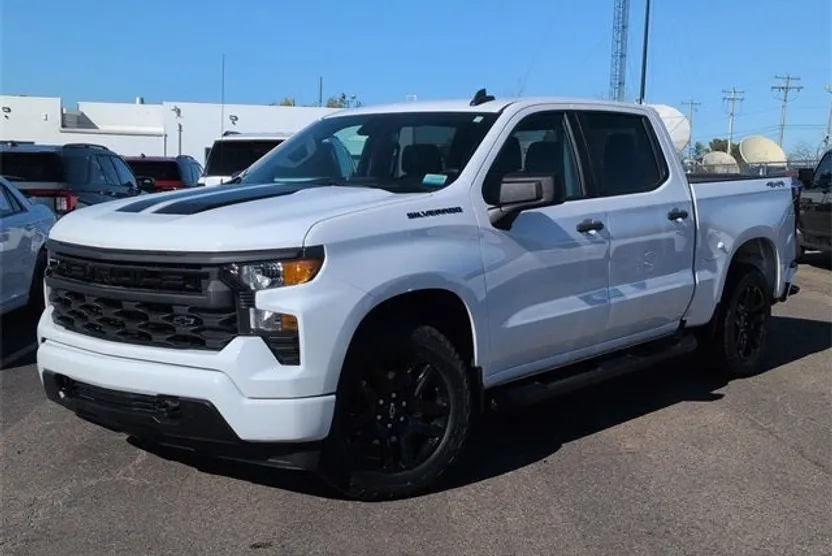 2023 Chevrolet Silverado 1500 Custom photo 1