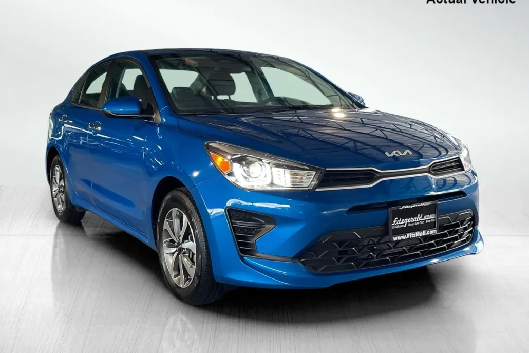 2023 Kia Rio S photo 1