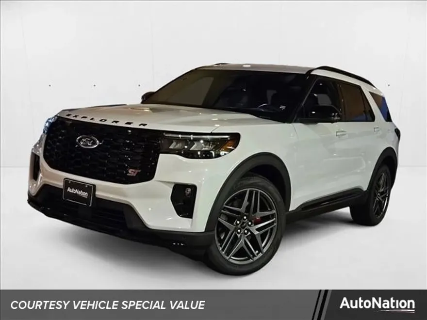 2025 Ford Explorer ST photo 1