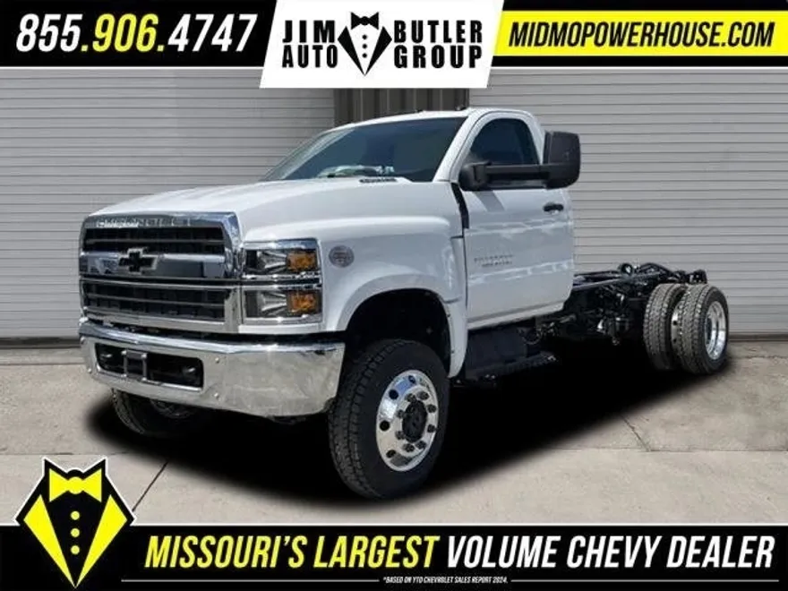 2024 Chevrolet Silverado 5500HD Work Truck photo 1