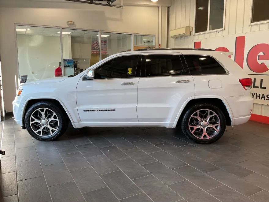 2020 Jeep Grand Cherokee Overland photo 1