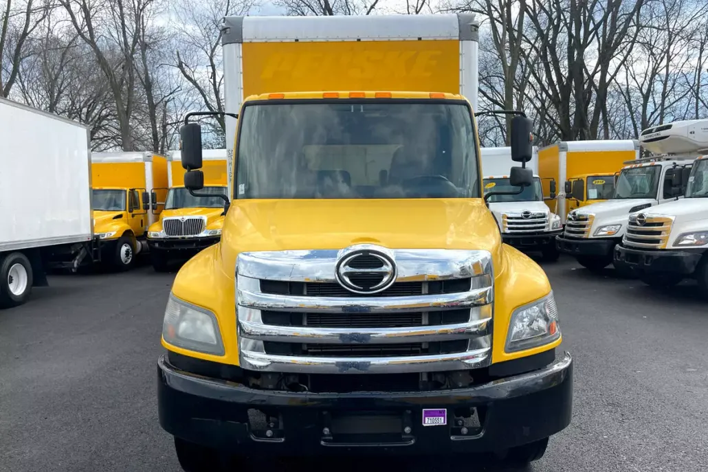 2018 Hino Conventional Type Truck photo 1