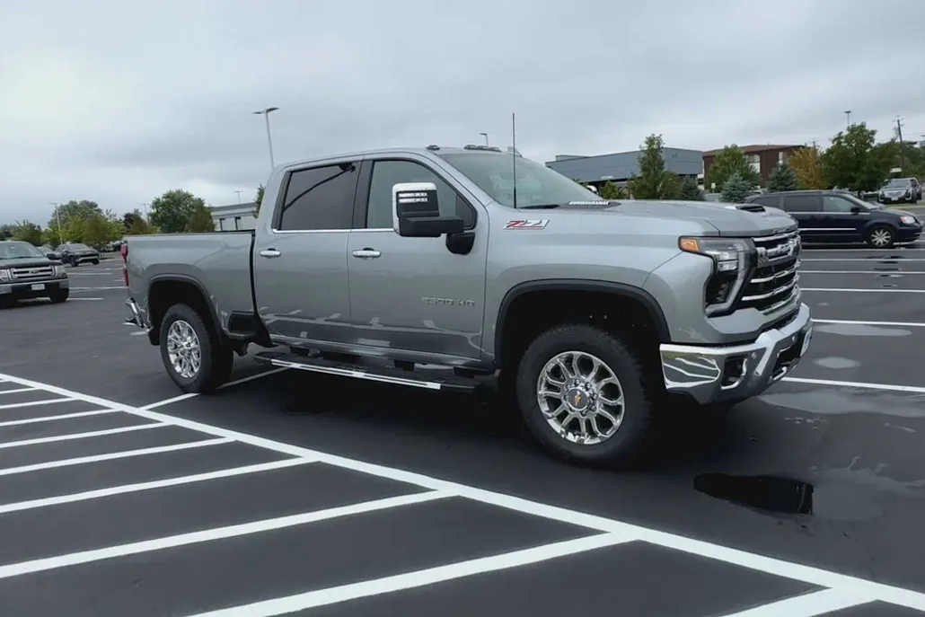 2025 Chevrolet Silverado 2500HD LTZ photo 1