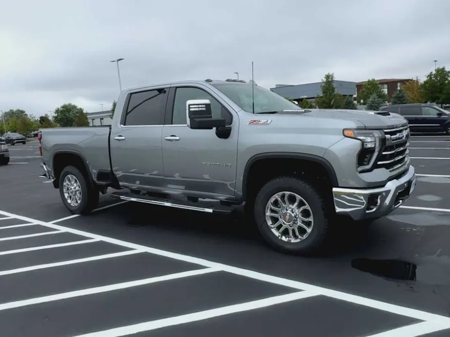 2025 Chevrolet Silverado 2500HD LTZ photo 1