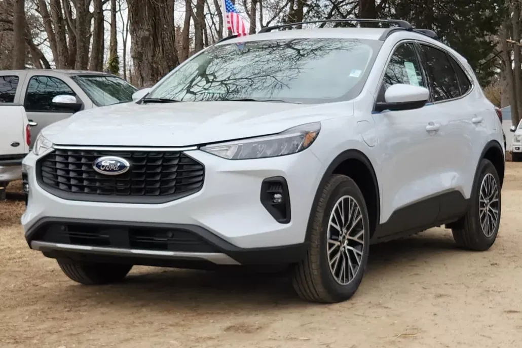 2025 Ford Escape Plug-In Hybrid photo 1