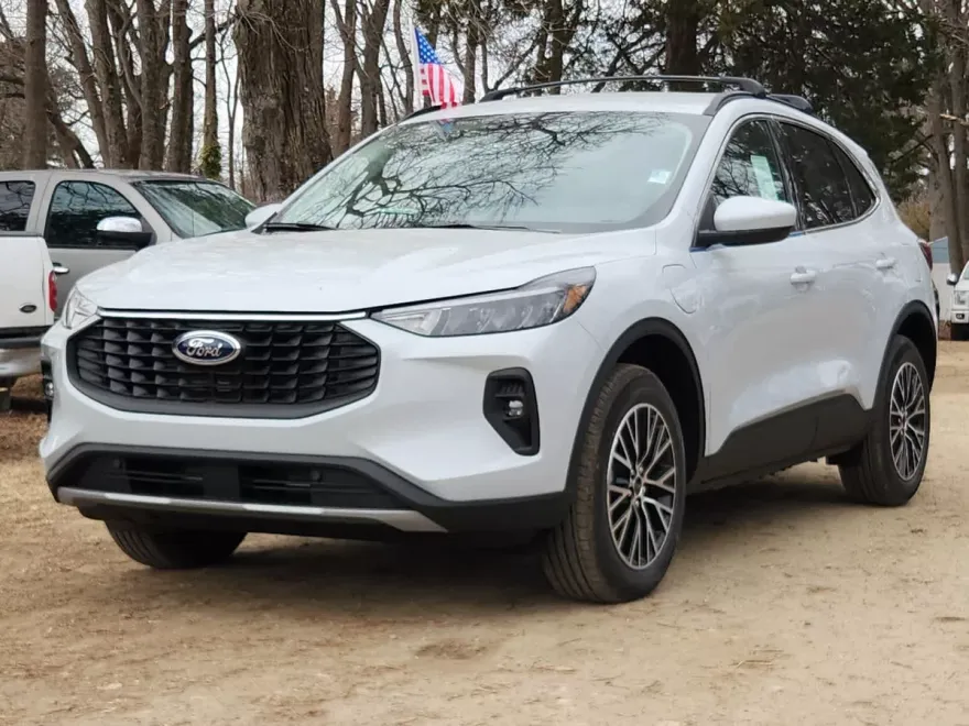 2025 Ford Escape Plug-In Hybrid photo 1