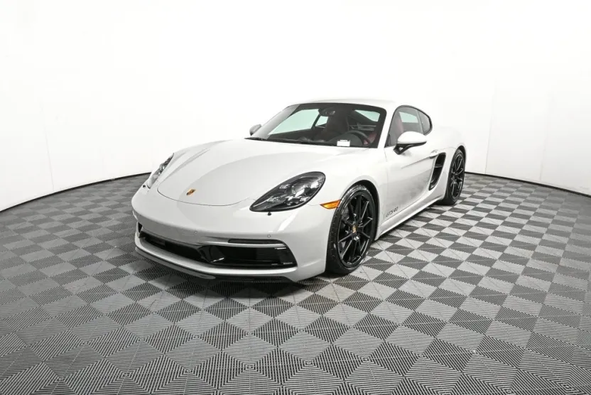 2025 Porsche Cayman GTS 4.0 photo 1