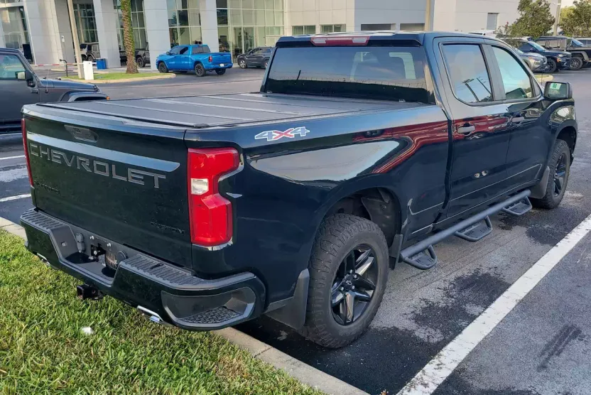 2021 Chevrolet Silverado 1500 Custom photo 1