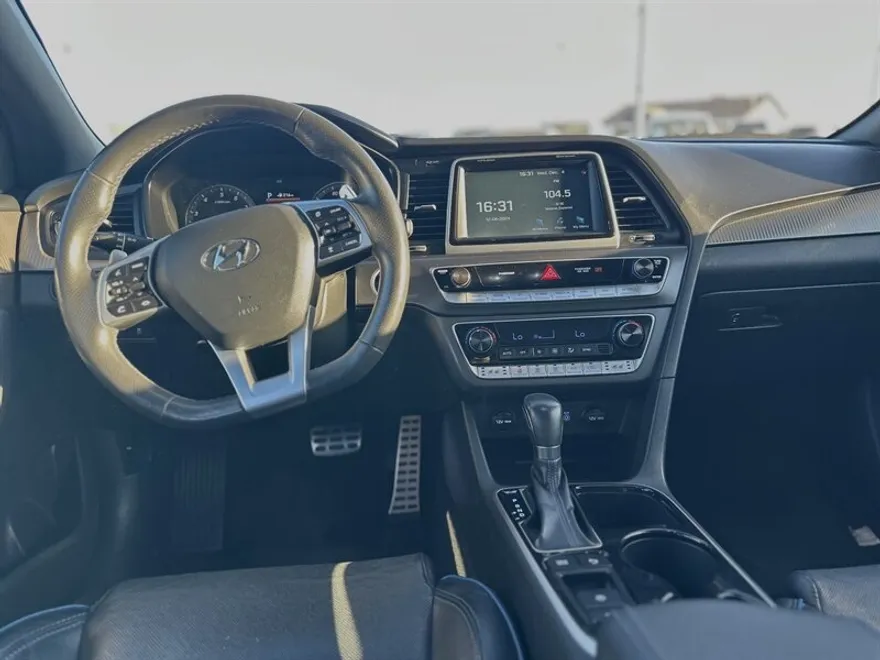 2019 Hyundai Sonata Limited 2.0T photo 1