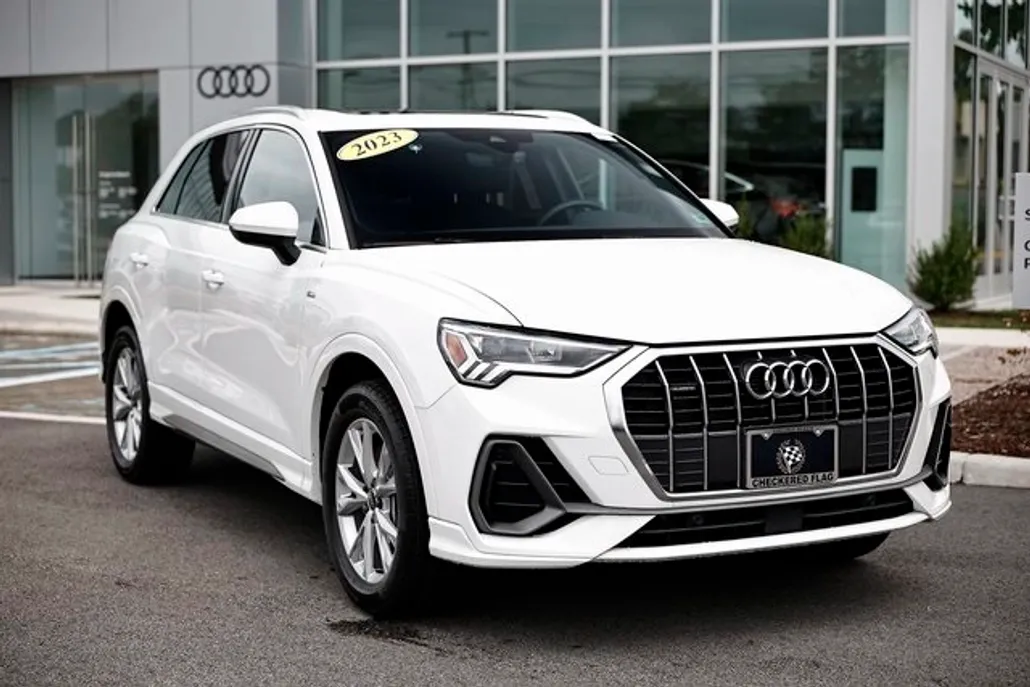 2023 Audi Q3 Premium S line photo 1