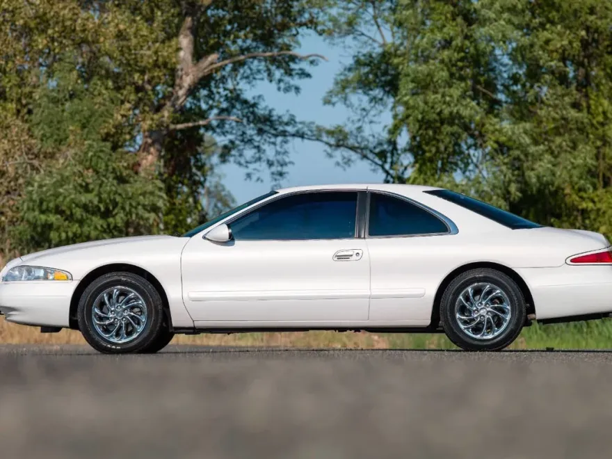 1998 Lincoln Mark Series photo 4
