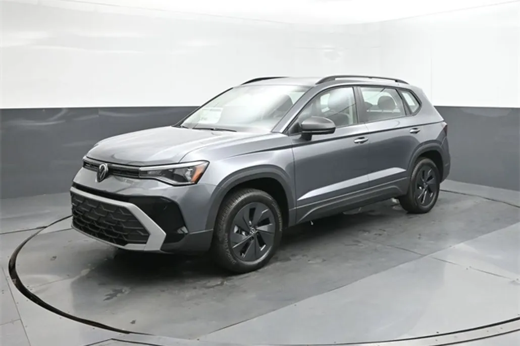 2025 Volkswagen Taos S photo 1