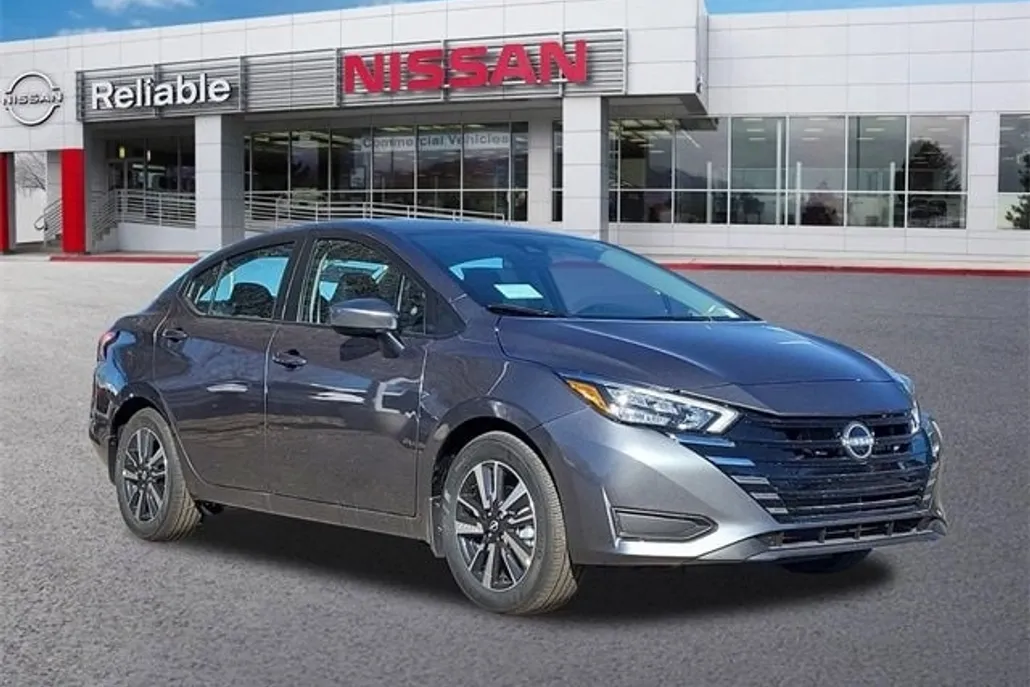 2025 Nissan Versa 1.6 SV photo 1