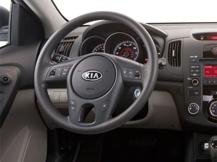 2010 Kia Forte EX photo 3