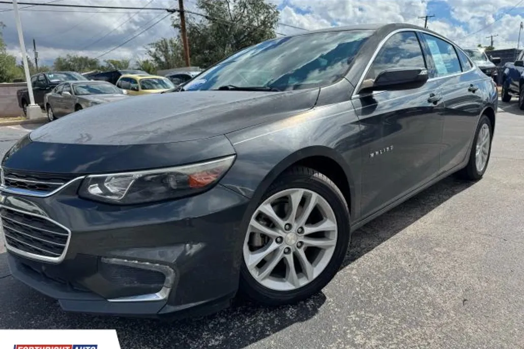 2016 Chevrolet Malibu 1LT photo 1