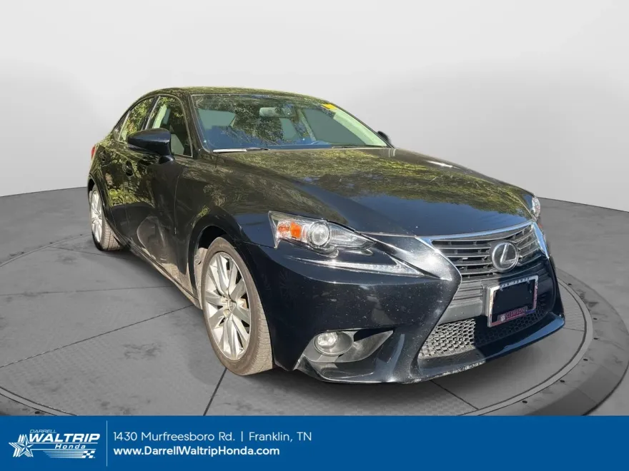2016 Lexus IS 300 photo 1