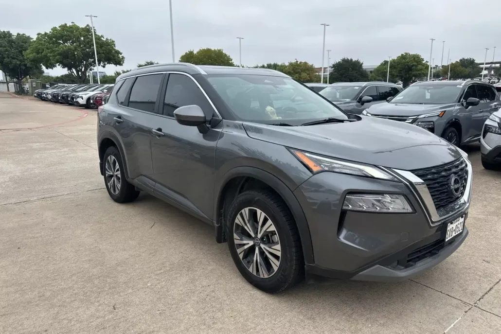 2023 Nissan Rogue SV photo 1