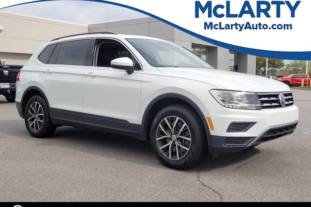 2019 Volkswagen Tiguan SE R-Line photo 1