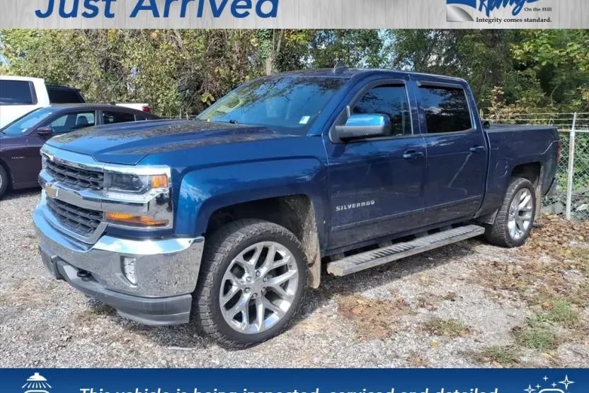2016 Chevrolet Silverado LT photo 1