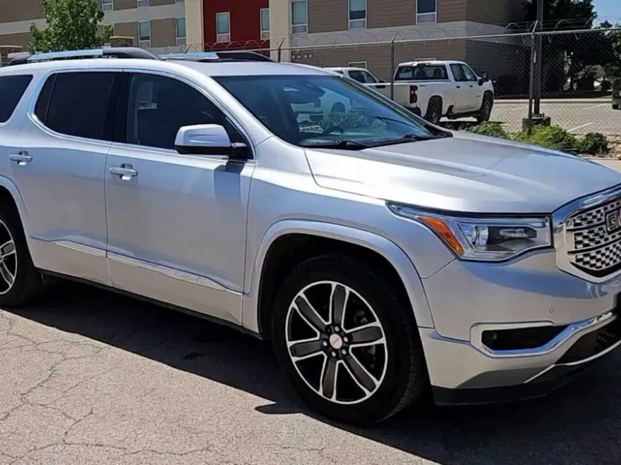2019 Gmc Acadia Denali photo 1