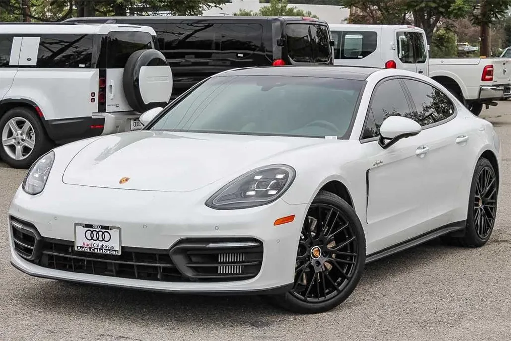 2021 Porsche Panamera E-Hybrid 4 photo 1