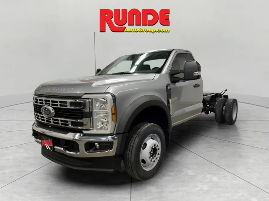 2024 Ford F-550 XLT photo 1