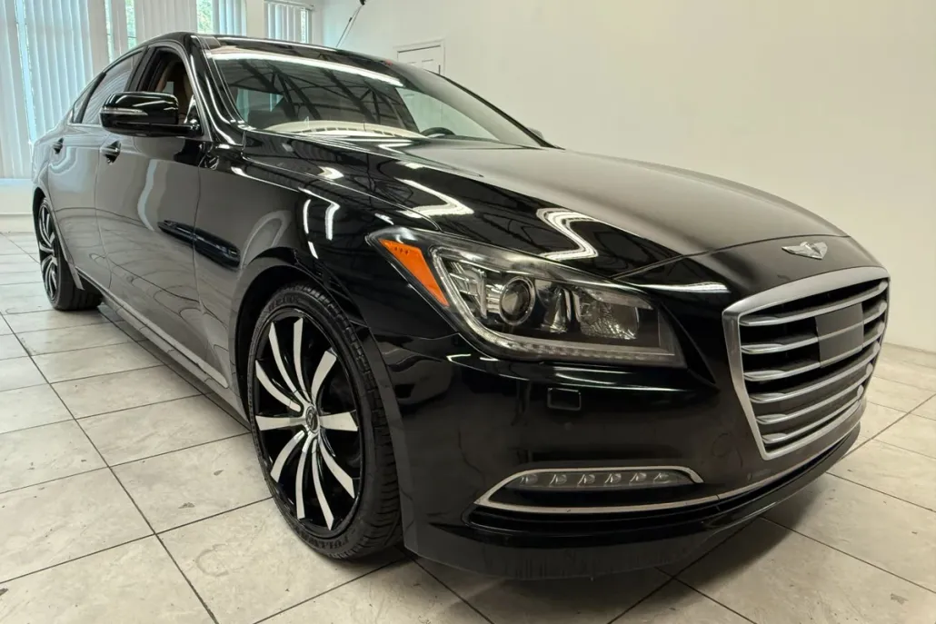 2016 Hyundai Genesis 3.8 photo 1
