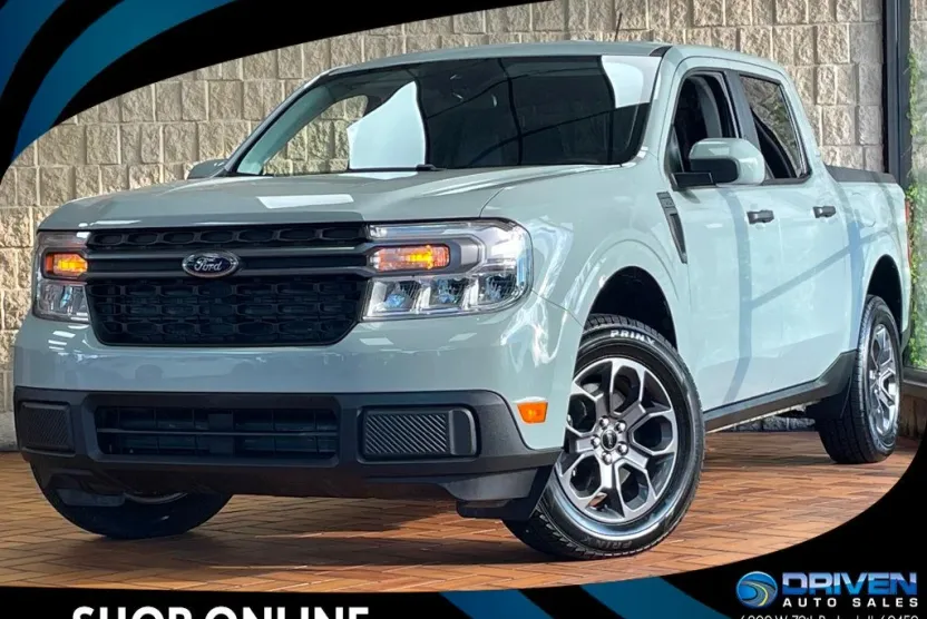 2022 Ford Maverick XLT photo 1