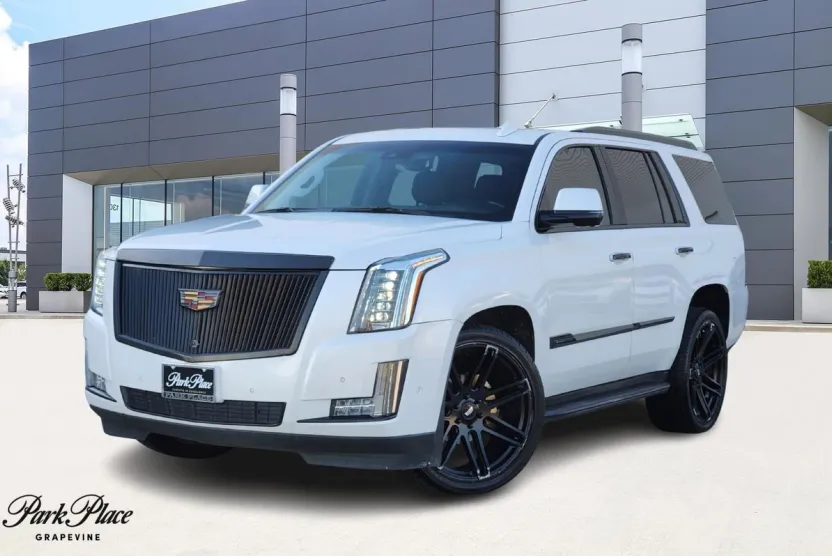 2018 Cadillac Escalade Luxury photo 1