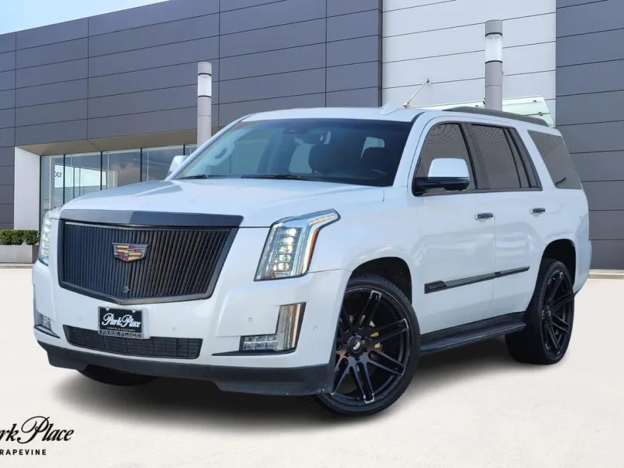 2018 Cadillac Escalade Luxury photo 1