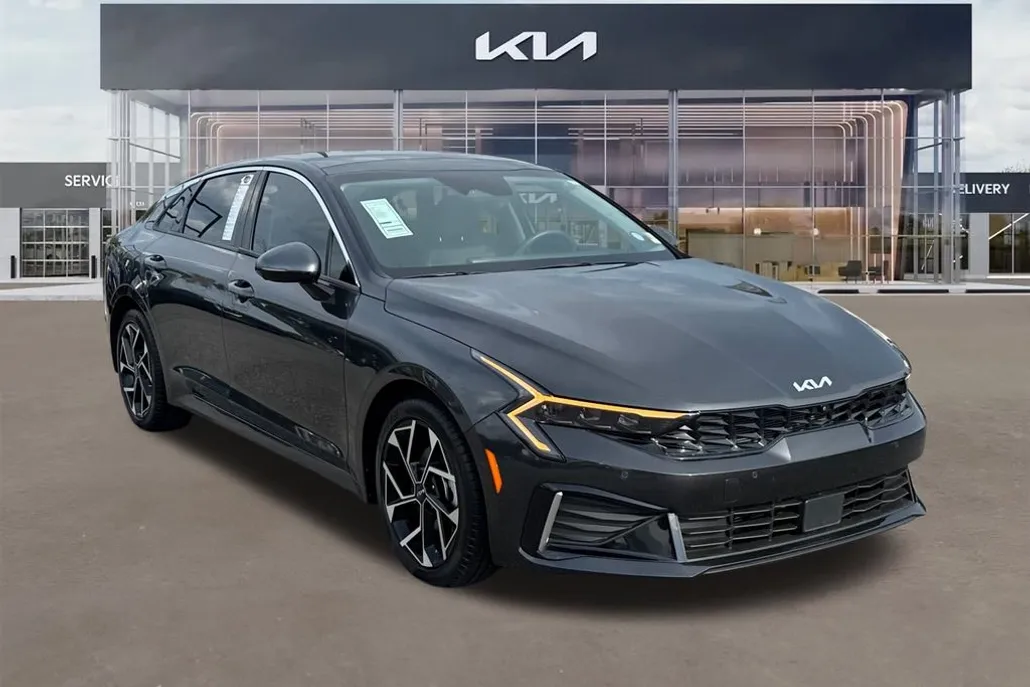 2025 Kia K5 EX photo 1