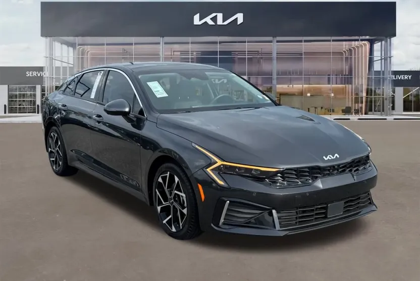 2025 Kia K5 EX photo 1