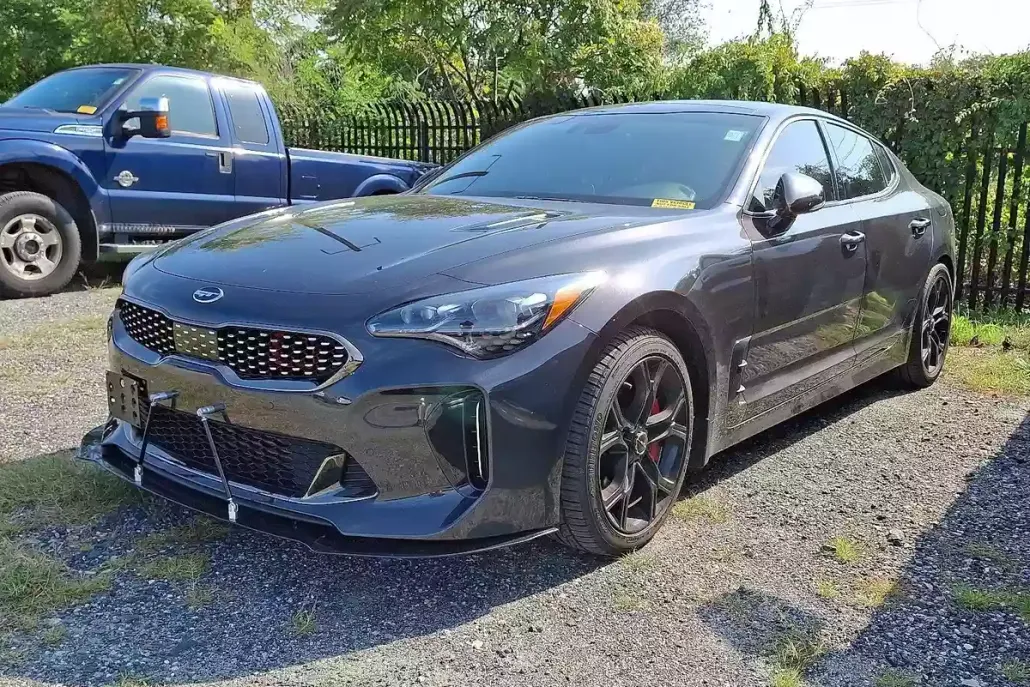 2018 Kia Stinger GT1 photo 1