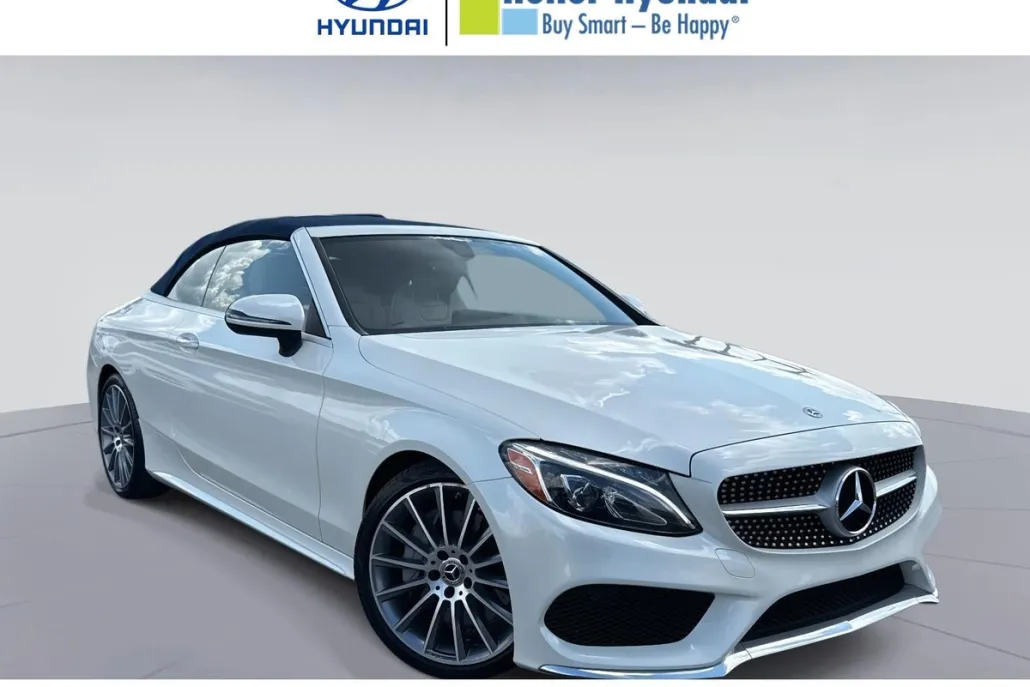 2017 Mercedes Benz C 300 photo 1