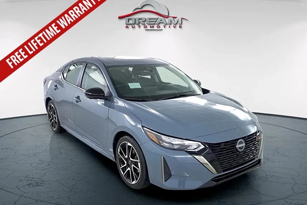 2025 Nissan Sentra SR photo 1