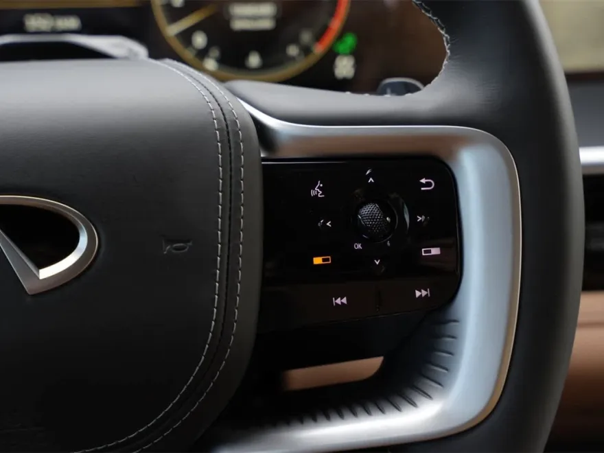 2025 Infiniti QX80 Sensory photo 13