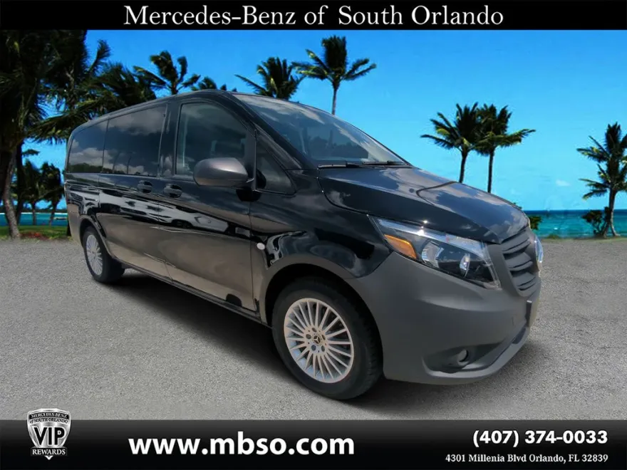 2023 Mercedes Benz Metris photo 1