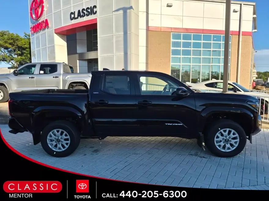 2025 Toyota Tacoma SR5 photo 1