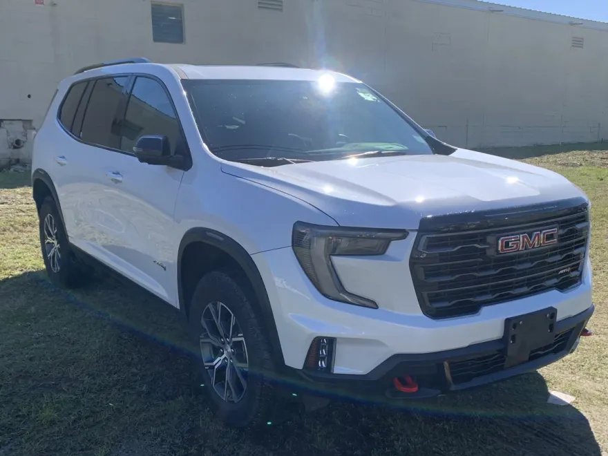 2024 Gmc Acadia AT4 photo 1