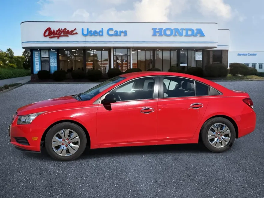 2014 Chevrolet Cruze LS photo 1