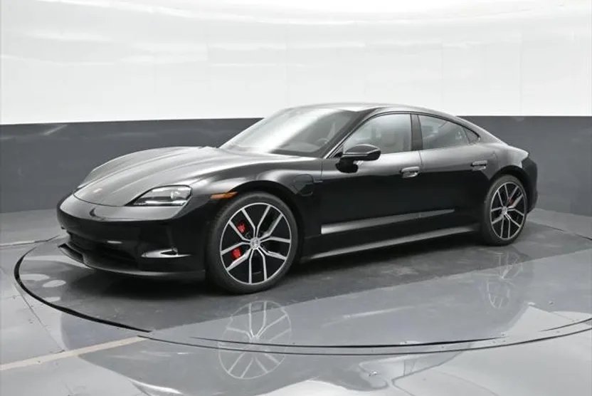 2025 Porsche Taycan 4S photo 1