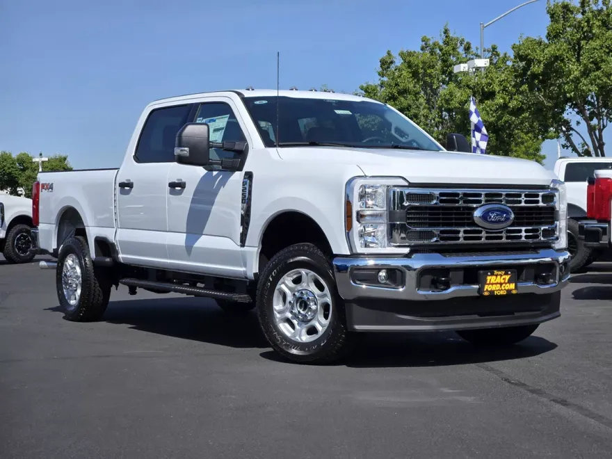 2025 Ford F-250 XLT photo 1