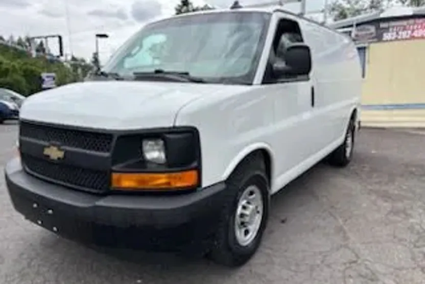 2017 Chevrolet Express 2500 Cargo photo 1