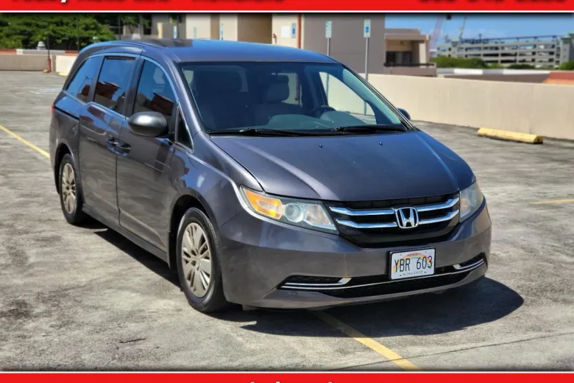 2014 Honda Odyssey LX photo 1