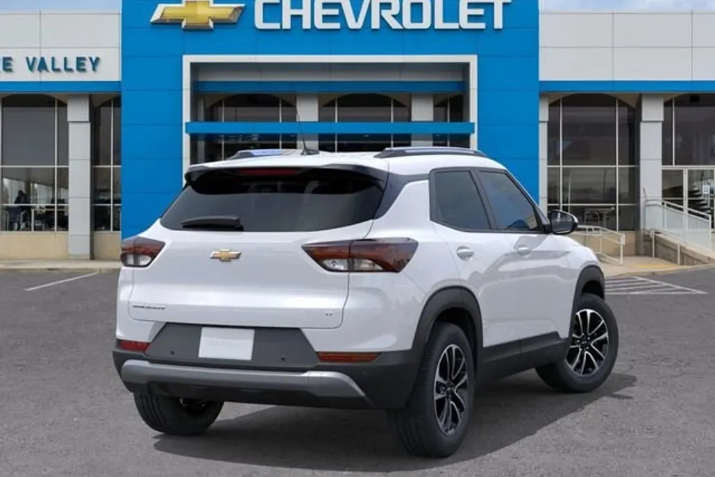 2026 Chevrolet Trailblazer LT photo 1