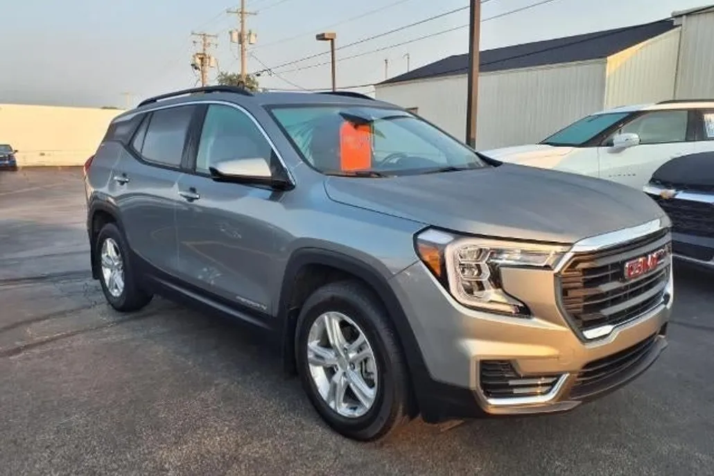 2023 Gmc Terrain SLE photo 1