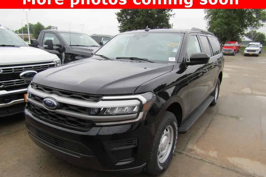 2023 Ford Expedition MAX XL photo 1